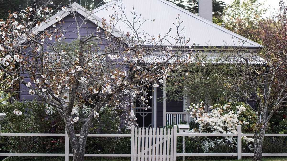 Australian suburban house exterior on a clear day